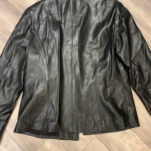 Women’s Danier leather jacket, size M - black - Picture 5 of 7